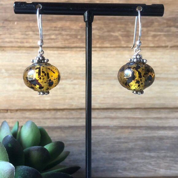 Elegant Silpada Dangle Earrings - Picture 5 of 5